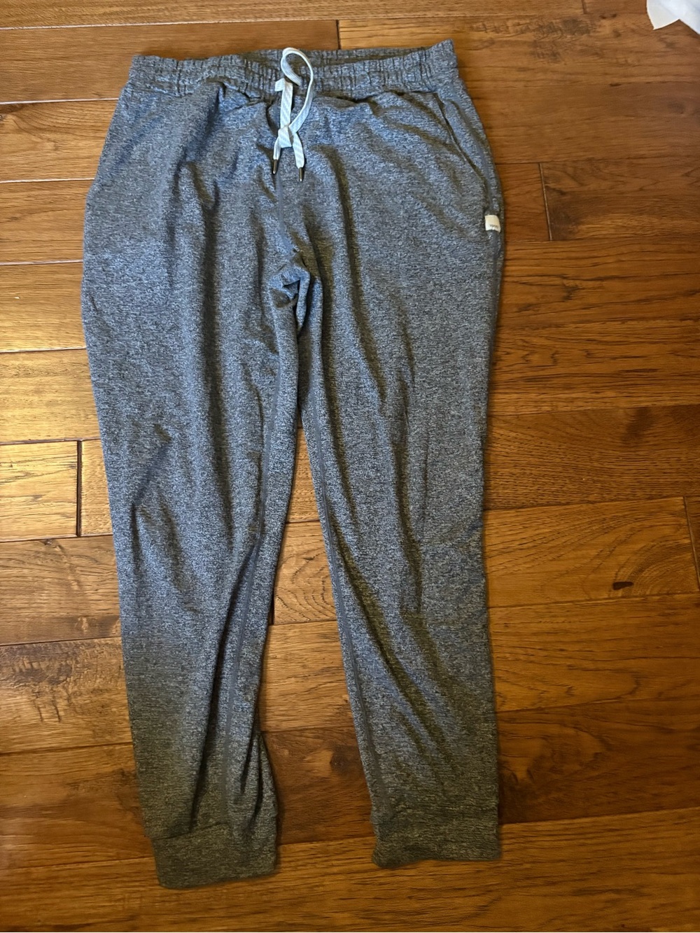 Vuori woman's boyfriend joggers
